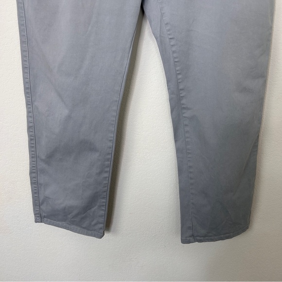 Peter Millar Men’s Classic Fit Khaki Pants Grey Size 40 - Picture 2 of 11